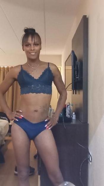 2482708112, transgender escort, Flint